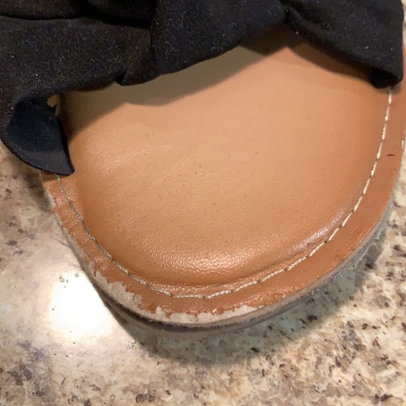 Old navy size 10 black sandals - Picture 3 of 8